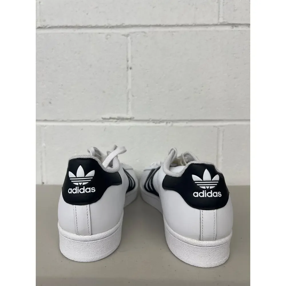New Adidas WOMENS 11 Superstar White Black Leather Shell Toe Shoes FV3284 - Picture 2 of 5